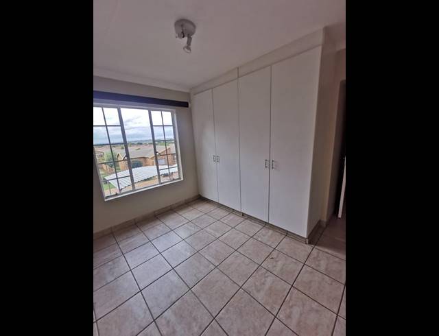 3 BEDROOM TOWNHOUSE FOR SALE IN ERAND GARDENS